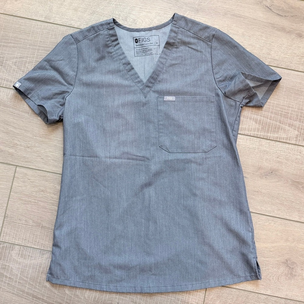FIGS Scrub Top Womens XS Grey Technical Collection V-Neck Short Sleeve Pocket